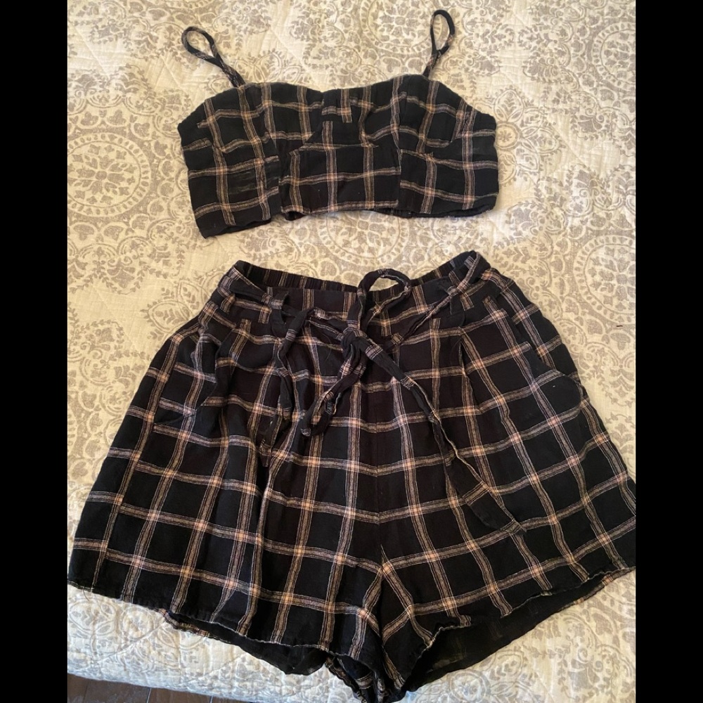 🌸American Eagle Outfitters Dressy Shorts HalterTop Outfit Sz Small🌸
